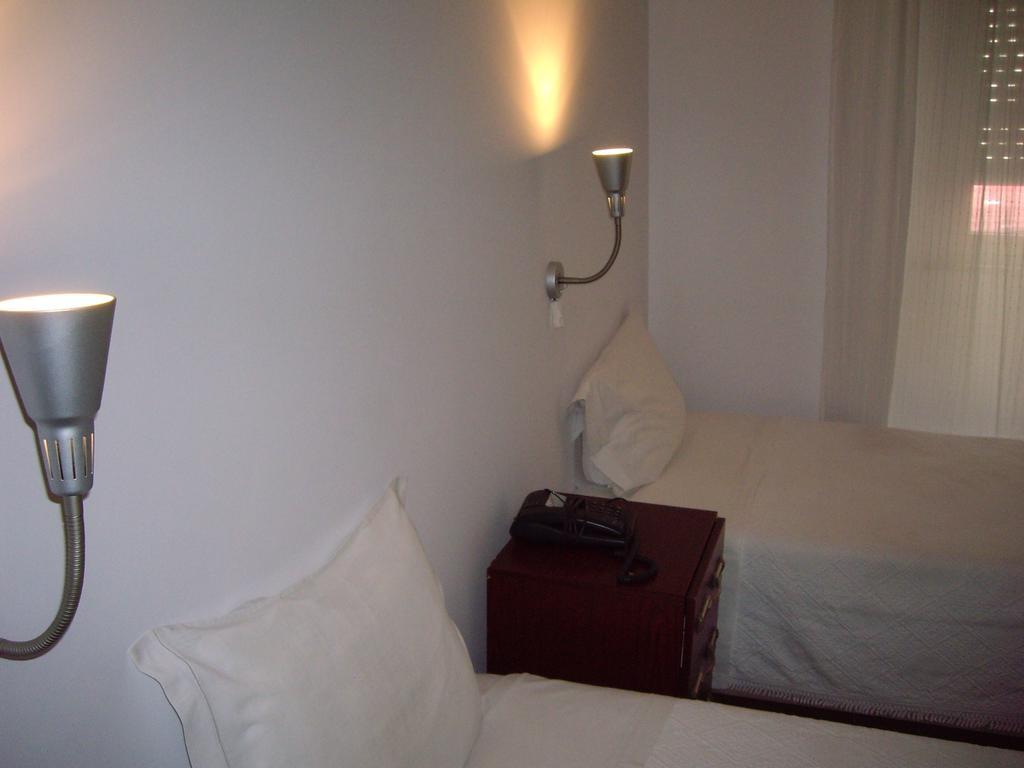 Acomodação com café da manhã  Residencial Camoes Lisboa